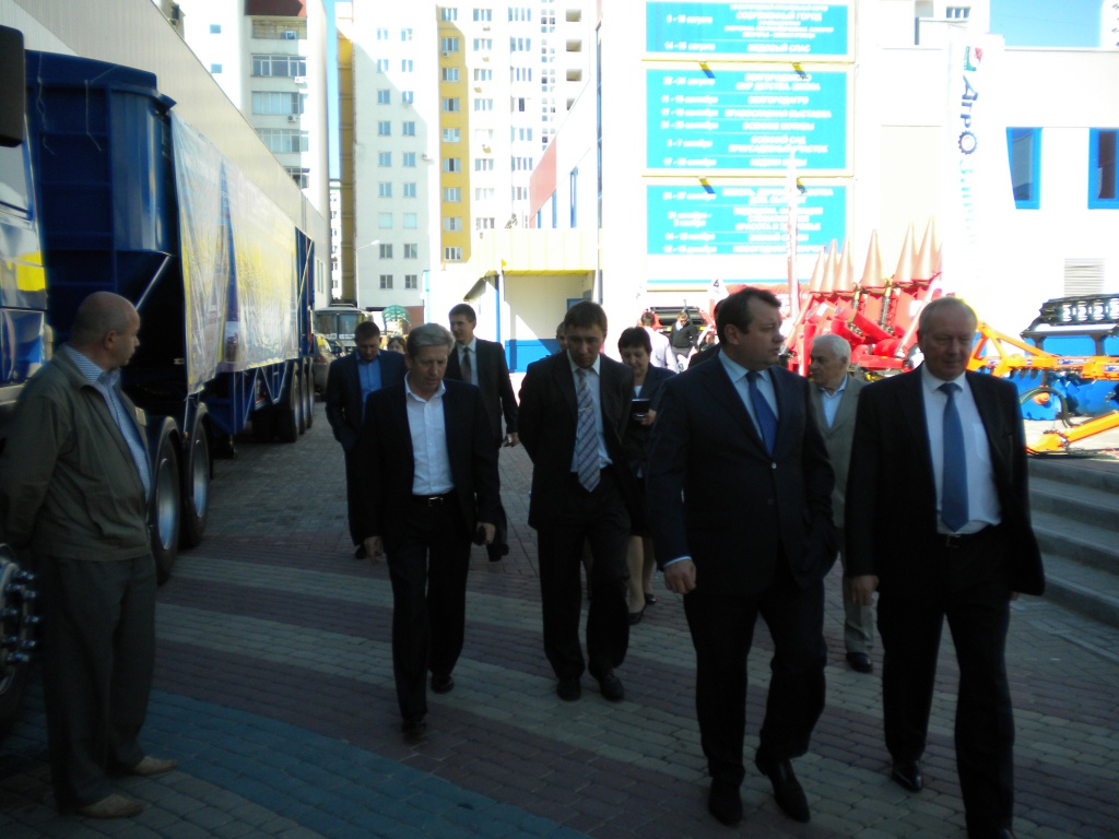 Тонар на выставке Белгород-Агро 2012 1.JPG