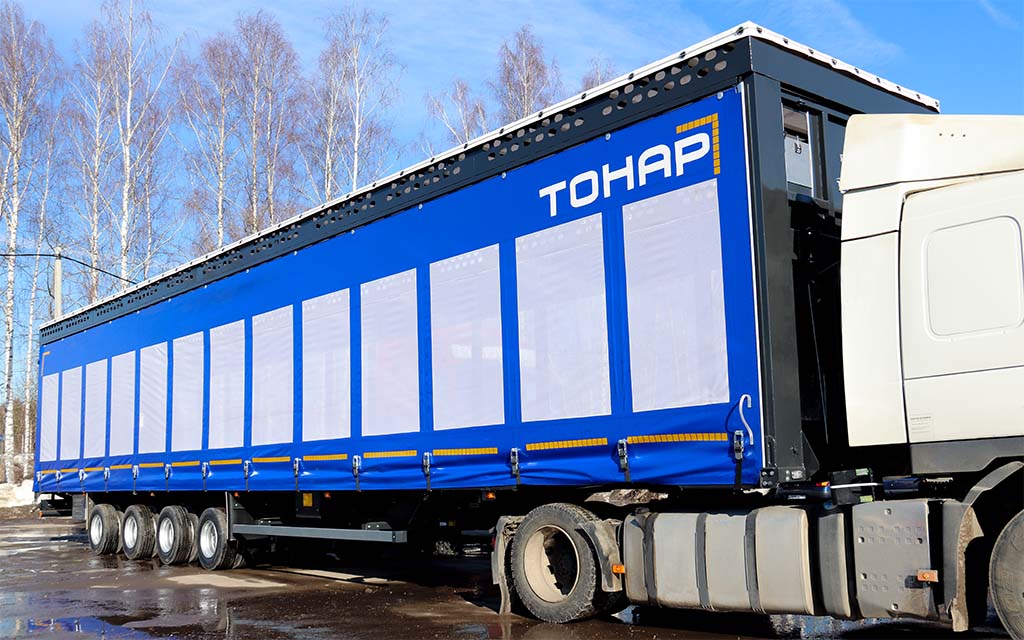 Отгрузка техники Тонар для перевозки птицы
